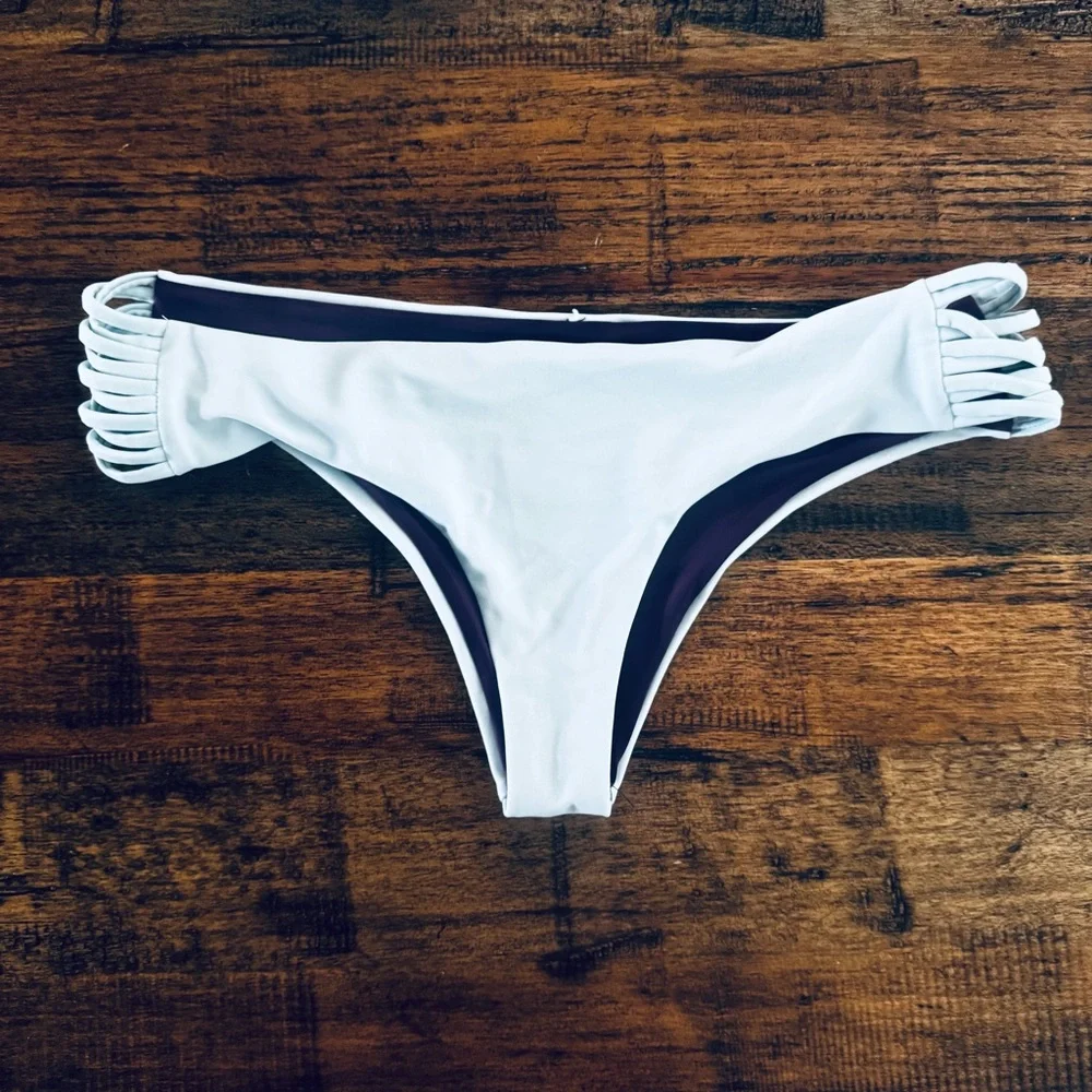 Zinke Bikini Top Small Neon Trim‎ + Bikini Bottoms Small Set